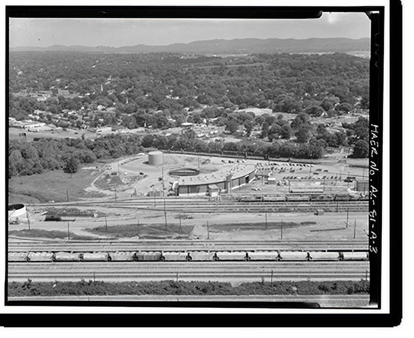 Historic Print, Louisville & Nashville Railway, Boyles Roundhouse, To west of Pinson Valley