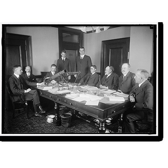 Historic Print, MACHINE GUN BOARD OF WAR DEPARTMENT. TRACY DIXON, STANDING LEFT; BRIG. GEN. TODD, 2ND OR 3RD FROM LEFT; NEWTON D. BAKER, 4TH FROM RIGHT; LAWRENCE B. BENET, 3RD FROM RIGH…16" x 20"