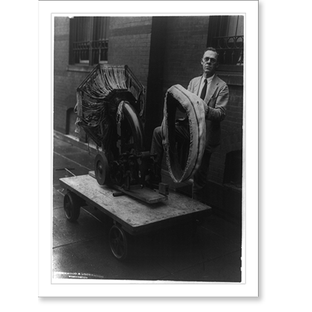 Historic Print, Make automobile tires while you wait!, 16" x 20