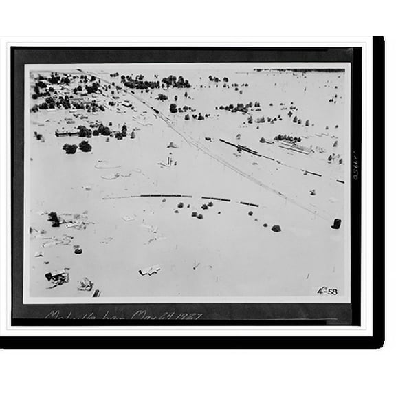 Historic Print, Melville, La., town flooded by waters from Melville crevasse, 18" x 24"