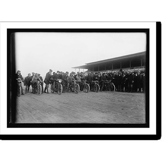 Historic Print, Motor cycle races, Laurel, Md., Nov. 25, 1915 - 3, 16" x 20"