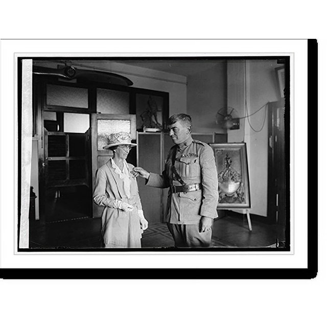 Historic Print, Mrs. Claudio Geary & Genl. Lejeune, 8/16/22, 16" x 20