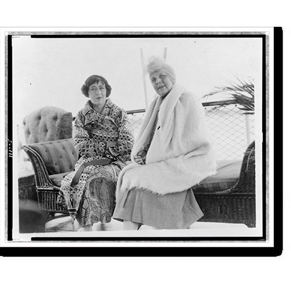 Historic Print, [Mrs. Warren G. Harding and Evalyn Walsh McLean seated on sofa], 16" x 20"