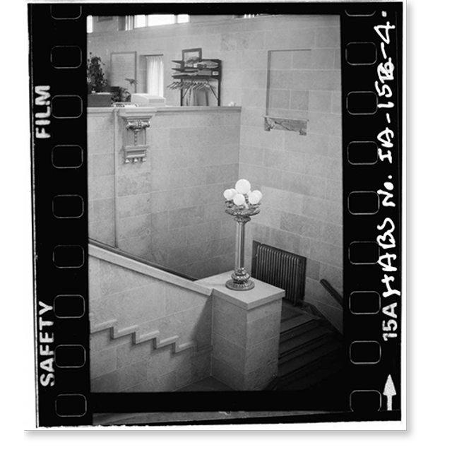 Historic Print, Municipal Building, East First & Locust Streets, Des