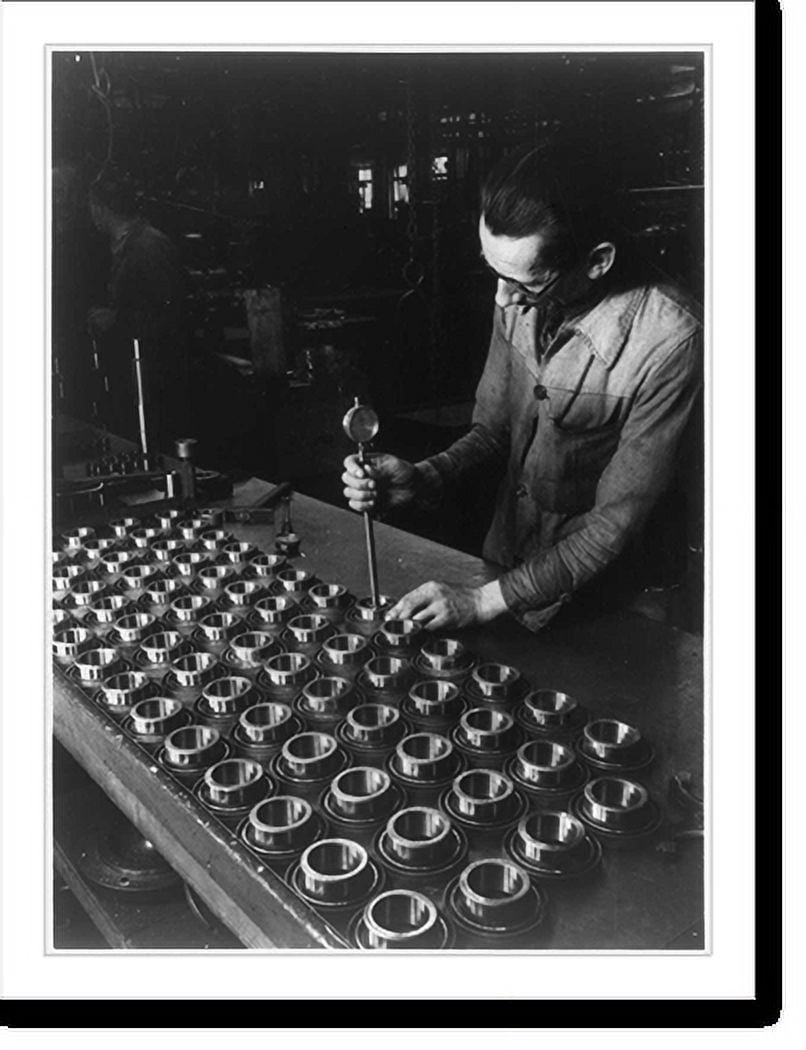 Historic Print, [Photo in the Daimler-Benz factories; assembly-line ...
