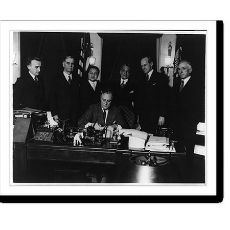 Historic Print, President Roosevelt signing the bill for Philippine independence, 16" x 20"