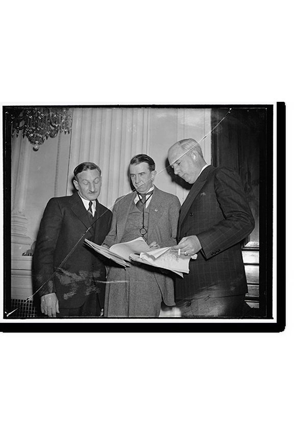 Historic Print, Principals in today's NLRB Committee hearing. Washington, D.C., Dec. 12. While Edmund Toland, Counsel for the Smith Committee Investigating the NLRB, was questioning Wil…16" x 20"