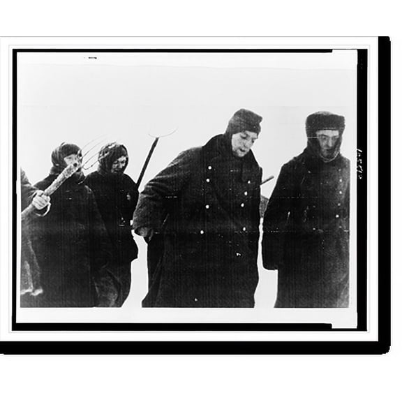 Historic Print, Russia all out to defeat Germany in 1942. radioed pictures, 18" x 24"