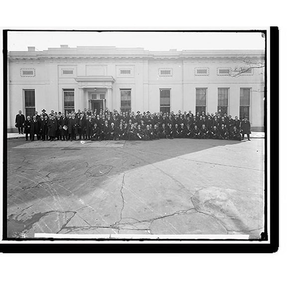 Historic Print, SHIPYARD AND NAVY YARD WORKERS AT WHITE HOUSE, 18" x 24"