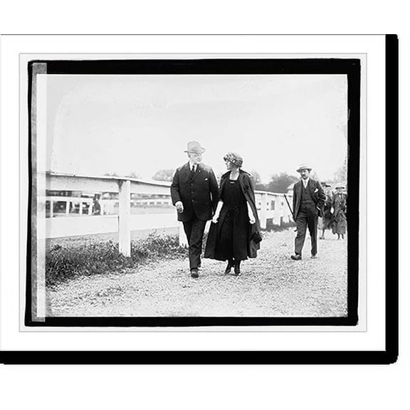 Historic Print, Secty. & Mrs. Denby, 5/13/22, 16" x 20"