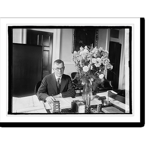 Historic Print, Secty. Wallace, 5/11/22, 16" x 20"
