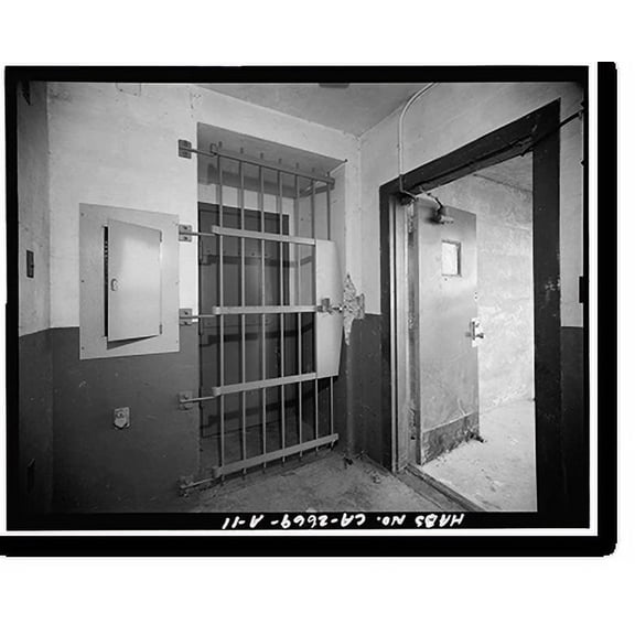 Historic Print, Travis Air Force Base, Building No. 925, W Street, Fairfield, Solano County, CA - 11, 18" x 24"