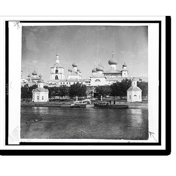 Historic Print, Troitskii sobor s iuga. [Solovetskii monastyr', Solovetskie ostrova], 16" x 20"