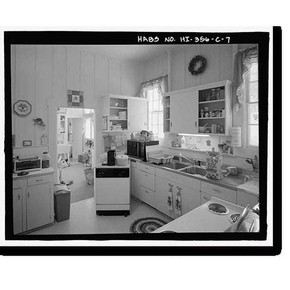 Historic Print, U.S. Naval Base, Pearl Harbor, Naval Housing Area Hospital Point, Quarters for Officer in Charge of Radio Station, 1 Ford Island Way, Pearl City, Honolulu County, HI - 7, 16" x 20"