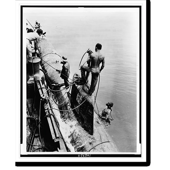 Historic Print, U.S. Navy tug raises one of eight Jap 'miget subs', 16" x 20"