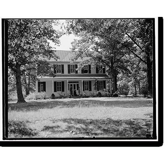 Historic Print, Where new justice is in seclusion. Washington, D.C., Sept. 30. The home of Clifford J. Burr, brother-in-law of Mrs. Hugo Black, on Seminary Hill near Alexandria, VA., wh...18" x 24"