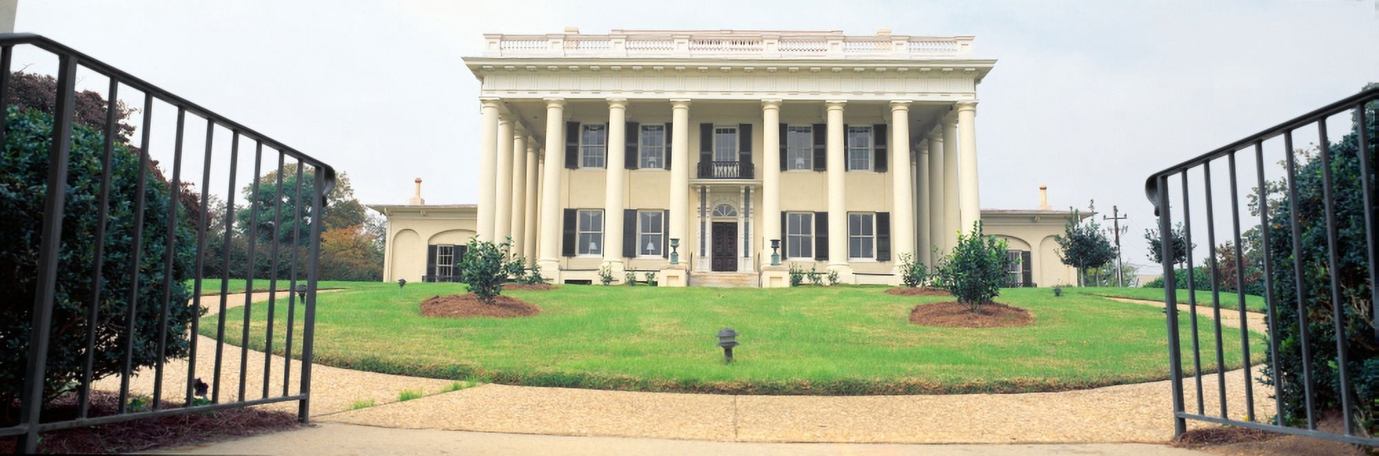 Historic home from 1836 Macon Georgia Canvas Art - Panoramic Images (36 x 12)