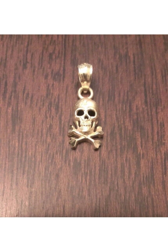 14K Yellow Gold Plated Skull & Cross Bones Charm Pendant 0.75 Inch Length