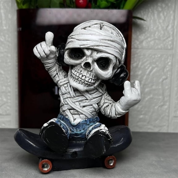 HmNPlay Halloween Skateboard Skeleton Ornament - 3D Resin Desktop Decor, Weatherproof Outdoor Yard Figurine, Unique Gift for Skaters, Office Desk Decoration