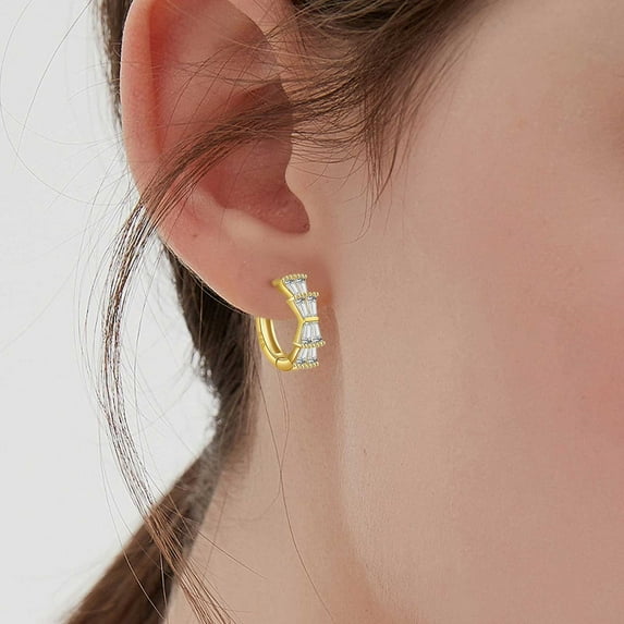 HmNPlay Sparkly Rhinestone Bowknot Earrings Aesthetic Round Ear Buckles Elegant Fashion Jewelry for Women Wedding Party Valentine's Day Gift