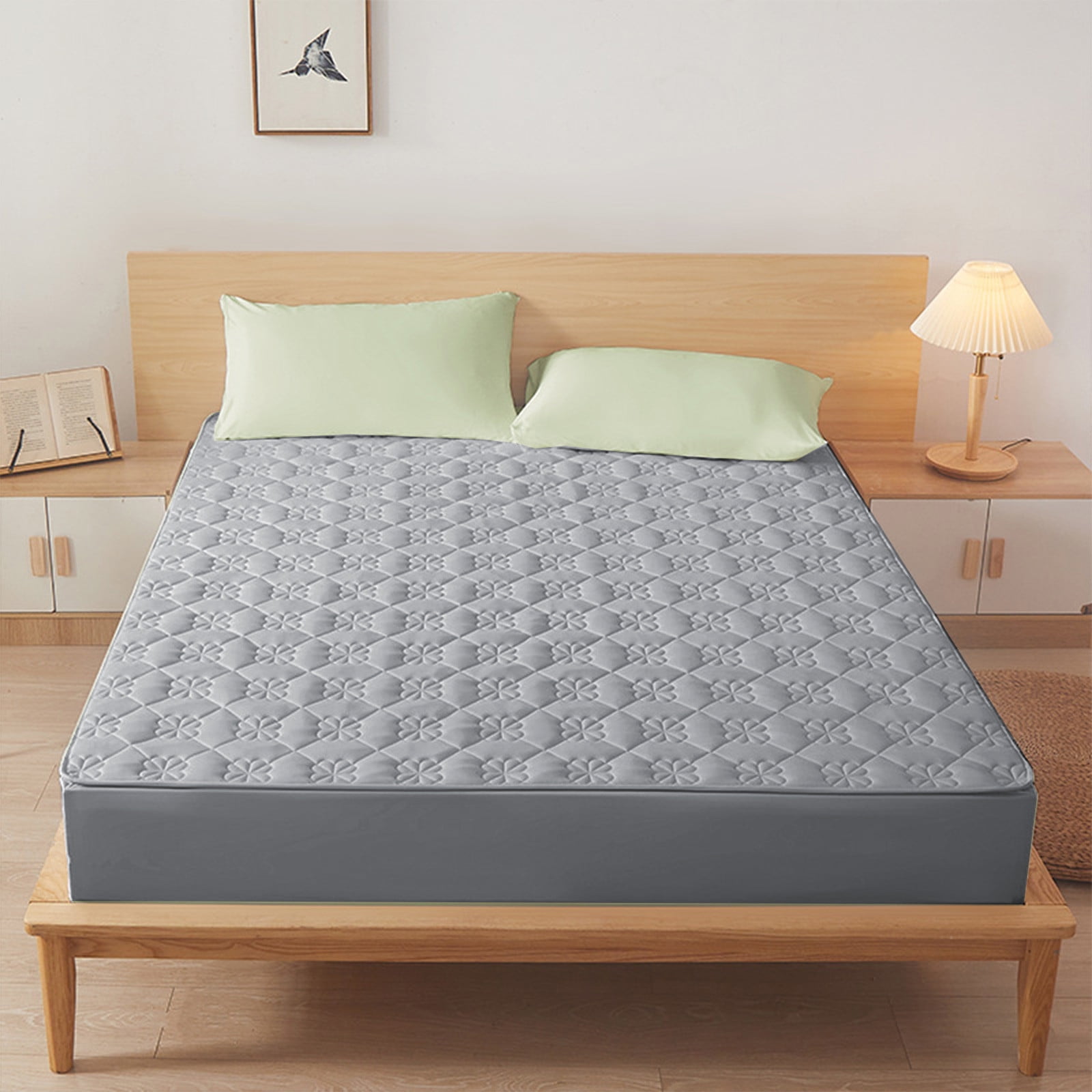 Hmgxay Fitted Sheet Protector, Bed Mattress Cover with Elastic Edges, Cotton Quilted Mattress Pad for All Seasons, Breathable Non-Slip Bed Liner(59.0x78.7 Inches)