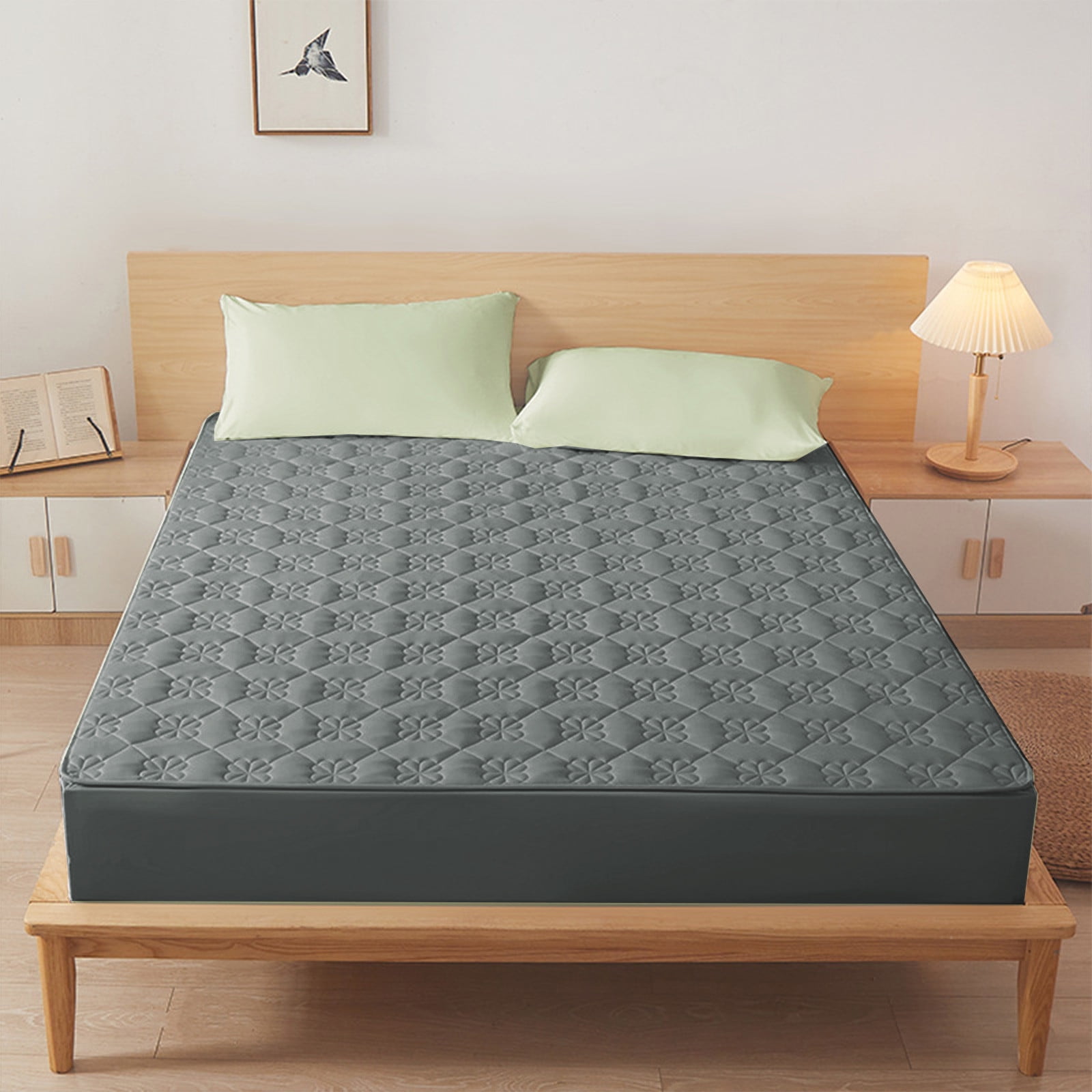 Hmgxay Fitted Sheet Protector, Bed Mattress Cover with Elastic Edges, Cotton Quilted Mattress Pad for All Seasons, Breathable Non-Slip Bed Liner(59.0x78.7 Inches)