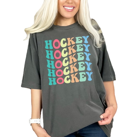 Hockey, Sports Themed, Groovy Retro Wavy Text, Pepper Comfort Colors T-Shirt, 2XL