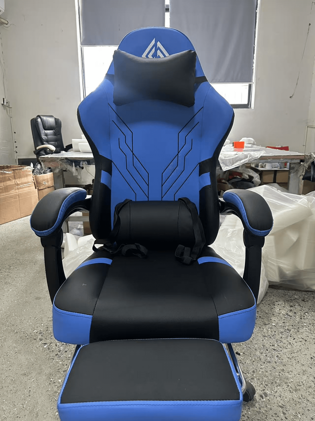 Hoffree Gaming Chair with Bluetooth Speakers Big and Tall Gamer Chair with Footrest and Massage Game Chair with Lumbar Support and 360-Swivel Seat and Headrest for Adults, 400lbs