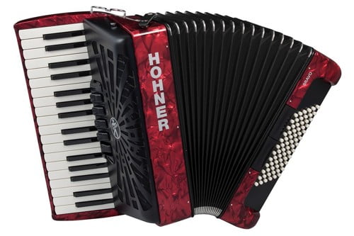 Hohner Bravo III 72 Chromatic Piano Accordion (Red)