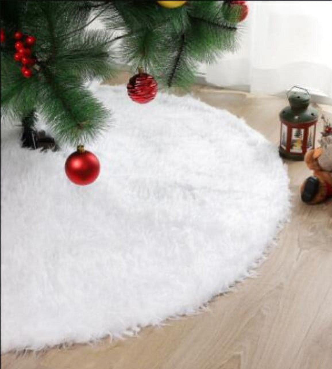 White Plush Tree Skirt 