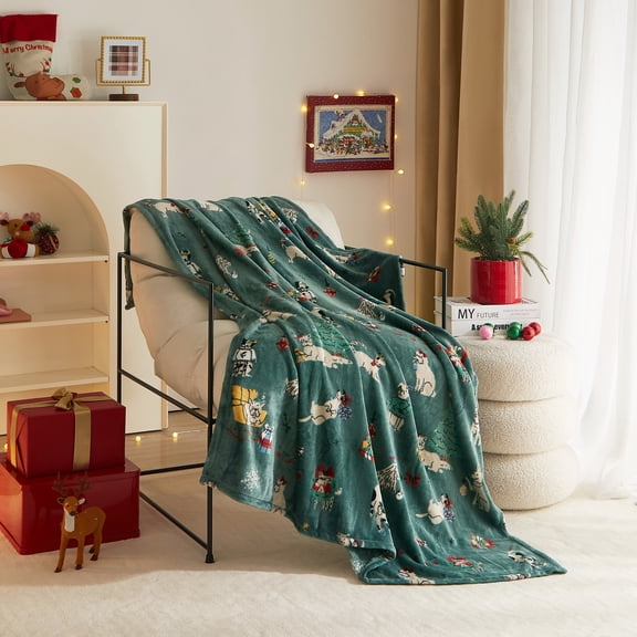 Holiday Time Christmas Dogs Holiday Throw Blanket, 50" x 60", Green