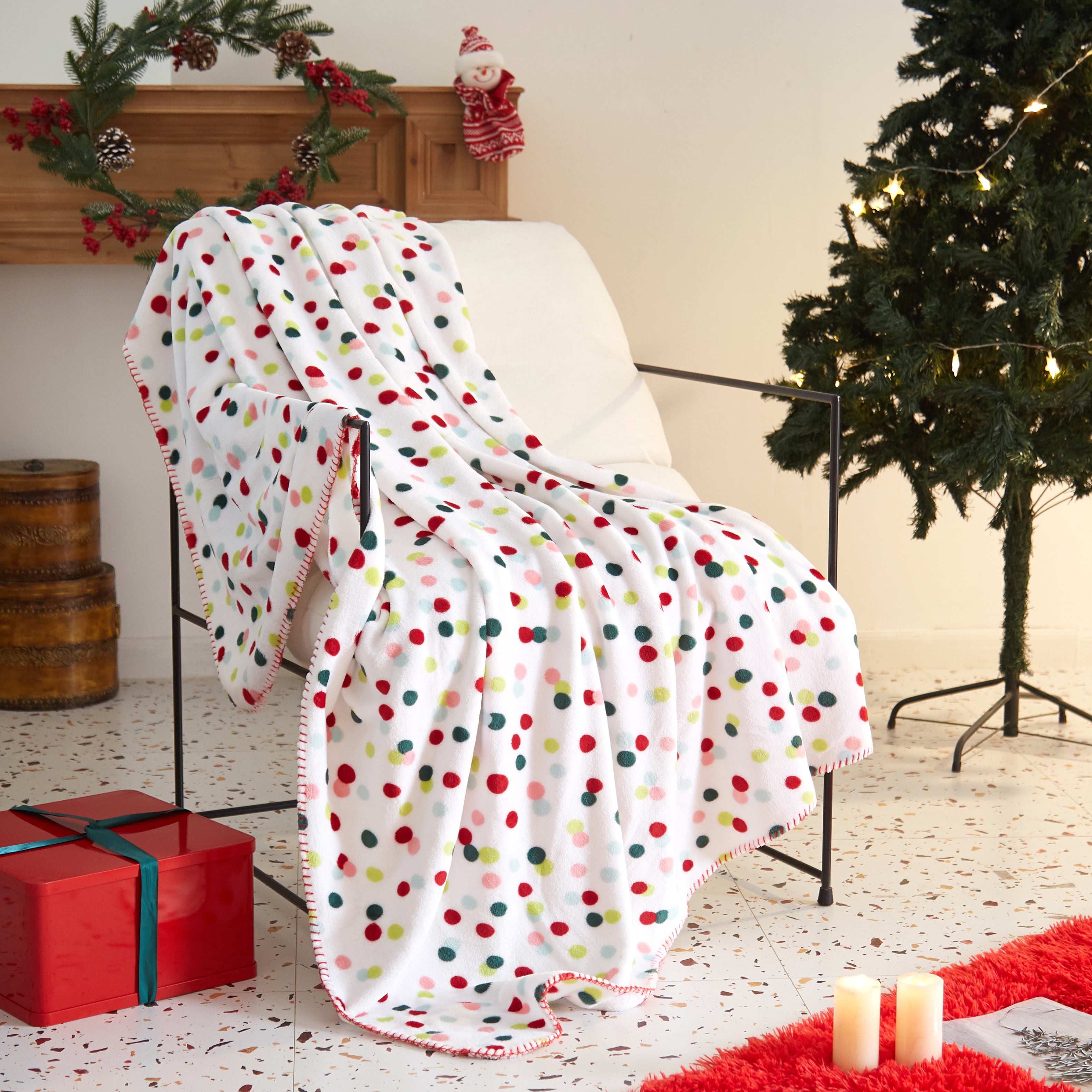 Holiday Time Plush Throw, 50" x 60", Dots