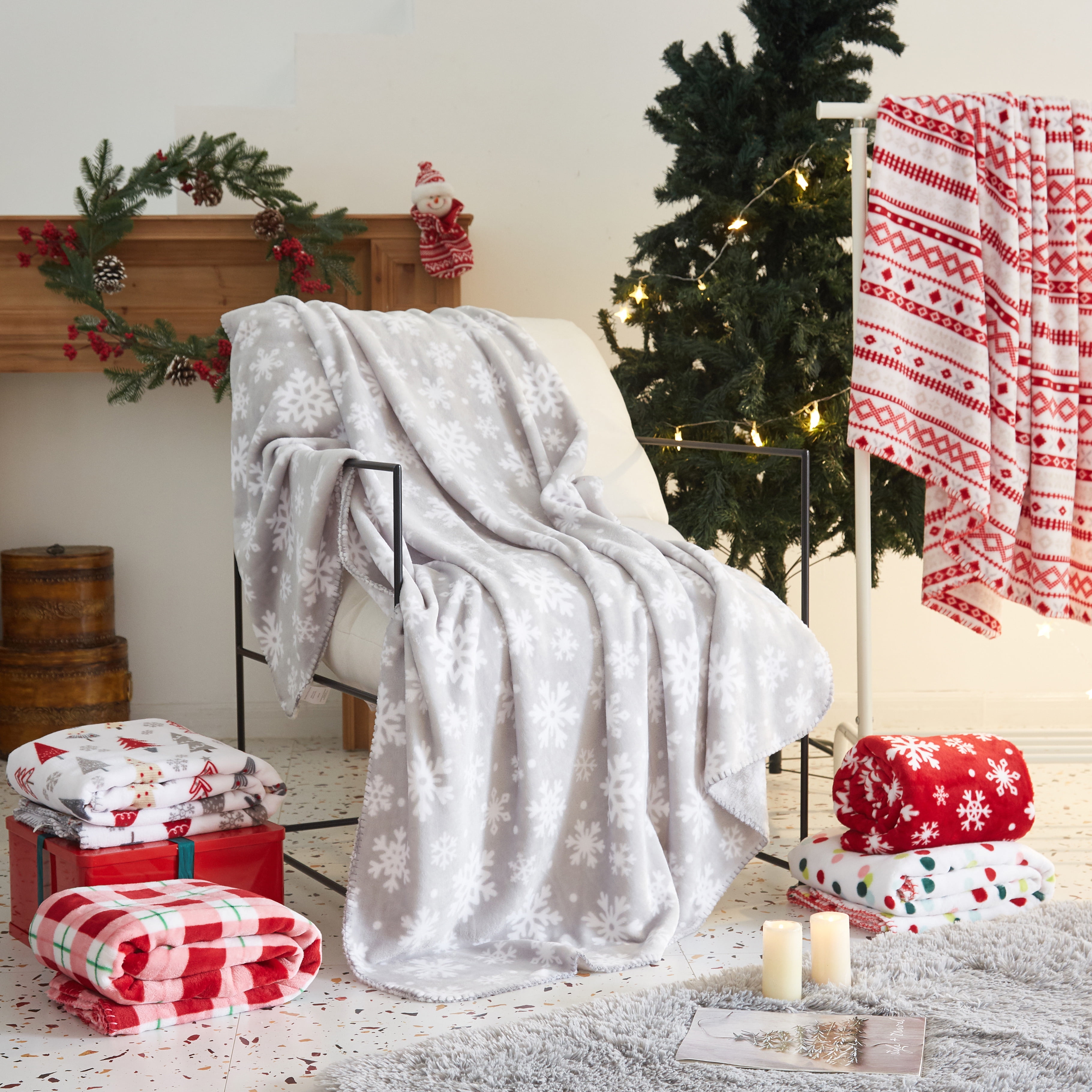 Holiday Time Plush Throw, 50" x 60", Grey Snow
