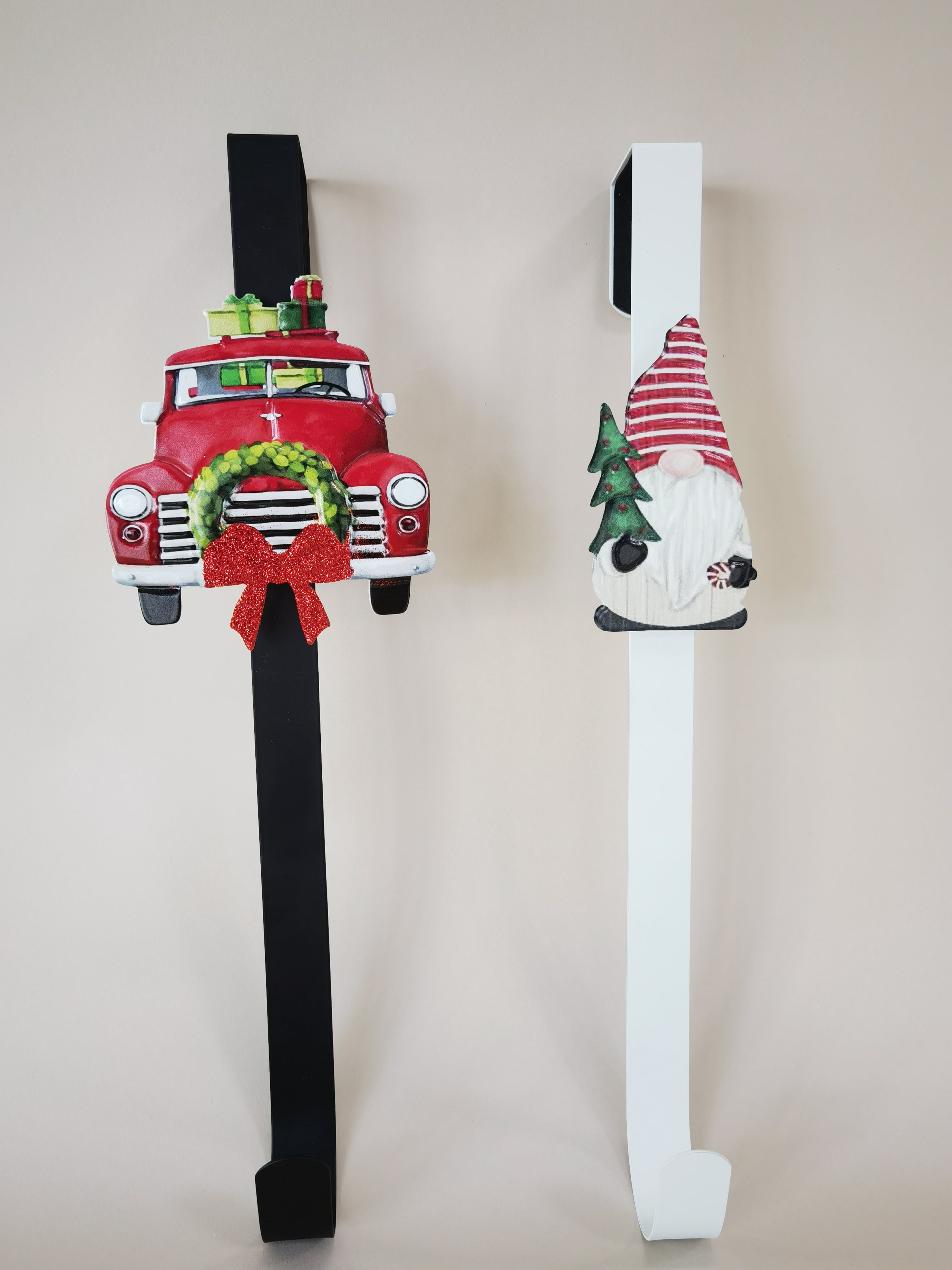 Holiday Time Red Truck and  Gnome Wreath Hanger 16 inch 0.2 kg