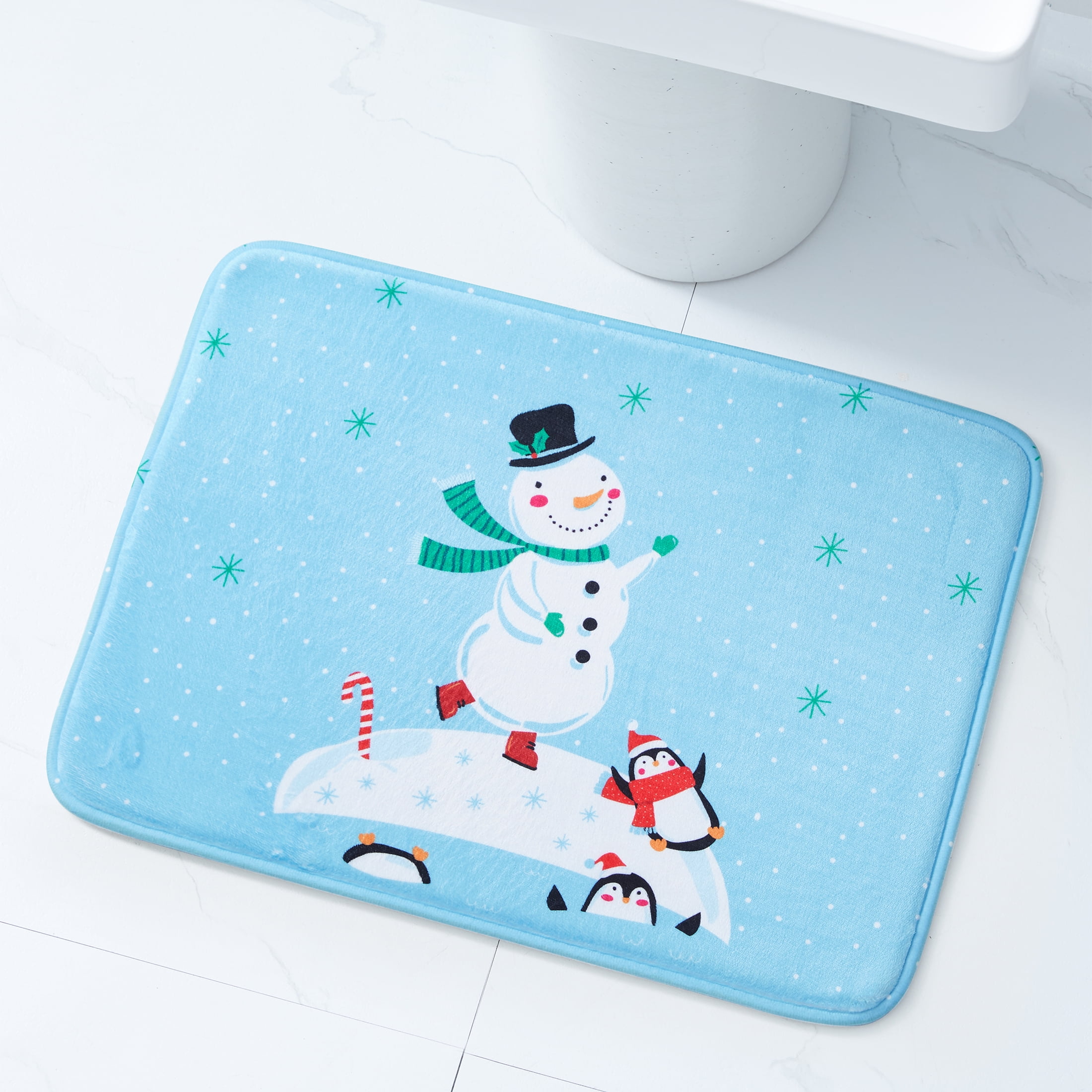 TRUEDAYS Christmas Decor Snowflake Bathroom Rug, White Blue Snowflake  Welcome Mat Non Slip Round Shaped Washable Bathtub Rug Bathroom Tub Kitchen  Rug