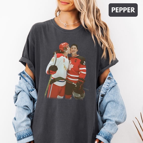 Hollander Rozanov Heated Rivalry Hockey Shirt Front Print Vintage Player Photo Design Comfort Colors Unisex Cotton T-Shirt, Sizes S-5XL
