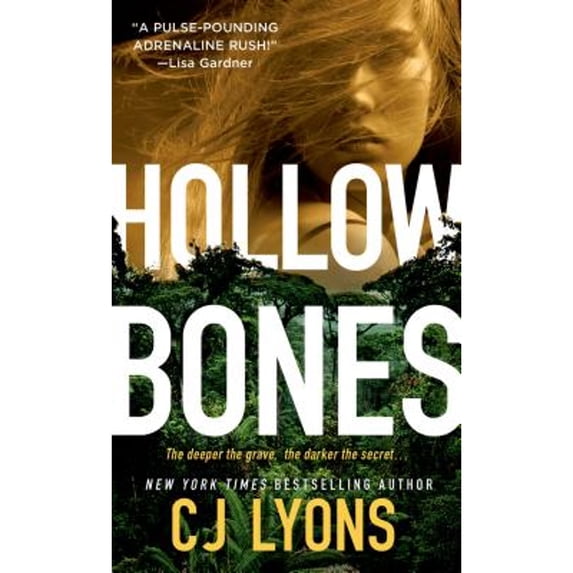 Pre-Owned Hollow Bones: A Caitlyn Tierney FBI Thriller (Special Agent Caitlyn Tierney) (Unknown) 1250015375 9781250015372