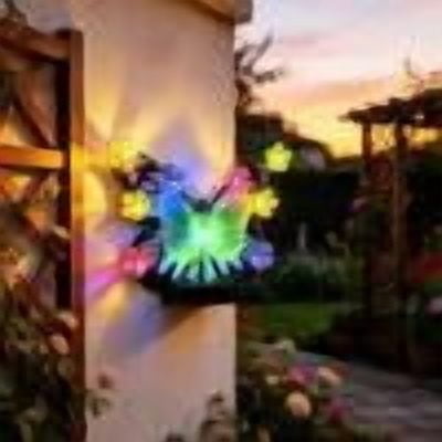 Hollow Out Solar Metal Wall Sconce Light, Dusk To Dawn Auto On Off Shadow Casting Decor Lamp, IP65 Rust Resistant Easy Mount Ornament for Fence Exterior Wall Halloween Garden Styling