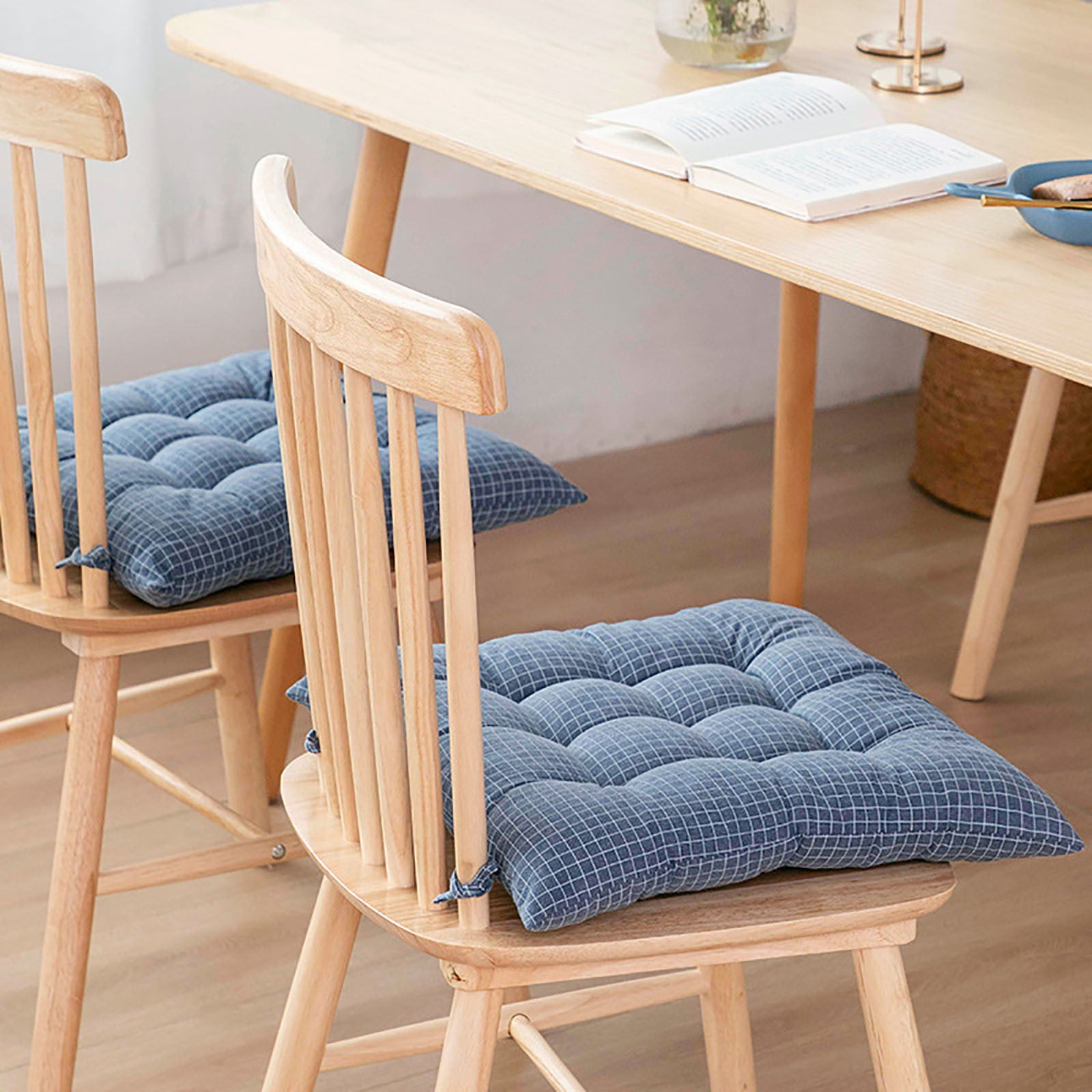 Holloyiver Chair Cushions for Dining 17 X 17 Grid Line Kitchen Chair Cushions with Ties Thickened Cotton Linen Breathable All Seasons Office
