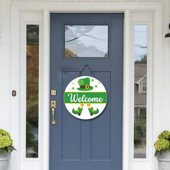 Holloyiver St Patricks Day Welcome Door Decoration for Home, Welcome Shamrock Wreath Sign, St Patricks Day Outdoor Decorations Hanging Wooden Sign for Home Proch Spring Farmhouse 9.8 x 9.8 Inch