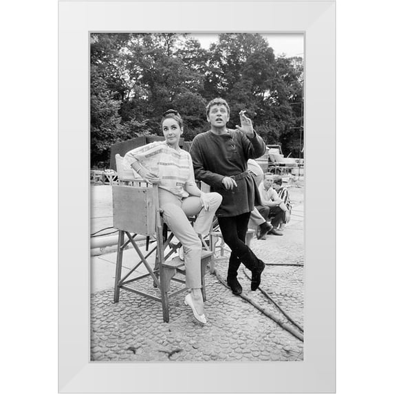Hollywood Photo Archive 11x14 White Modern Wood Framed Museum Art Print Titled - Elizabeth Taylor