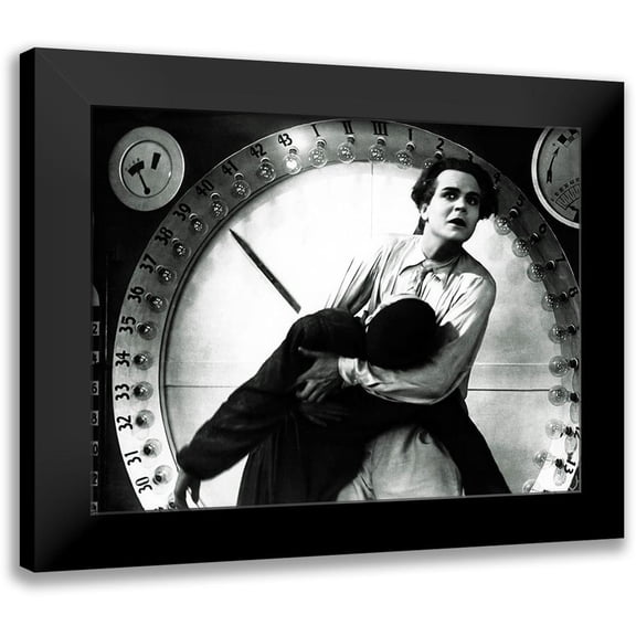 Hollywood Photo Archive 14x12 Black Modern Framed Museum Art Print Titled - Metropolis - Production Still