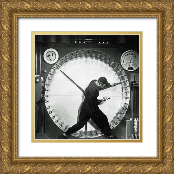 Hollywood Photo Archive 26x26 Gold Ornate Wood Framed with Double Matting Museum Art Print Titled - Metropolis - Production Still