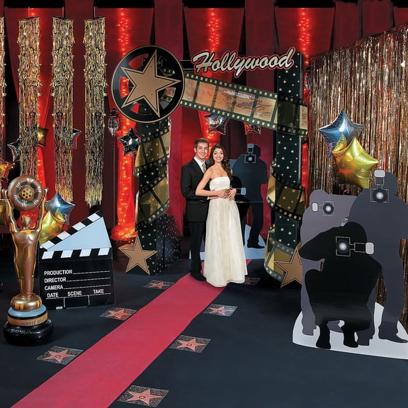 Hollywood Red Carpet Movie Night Grand Decorating Kit - 11 Pieces