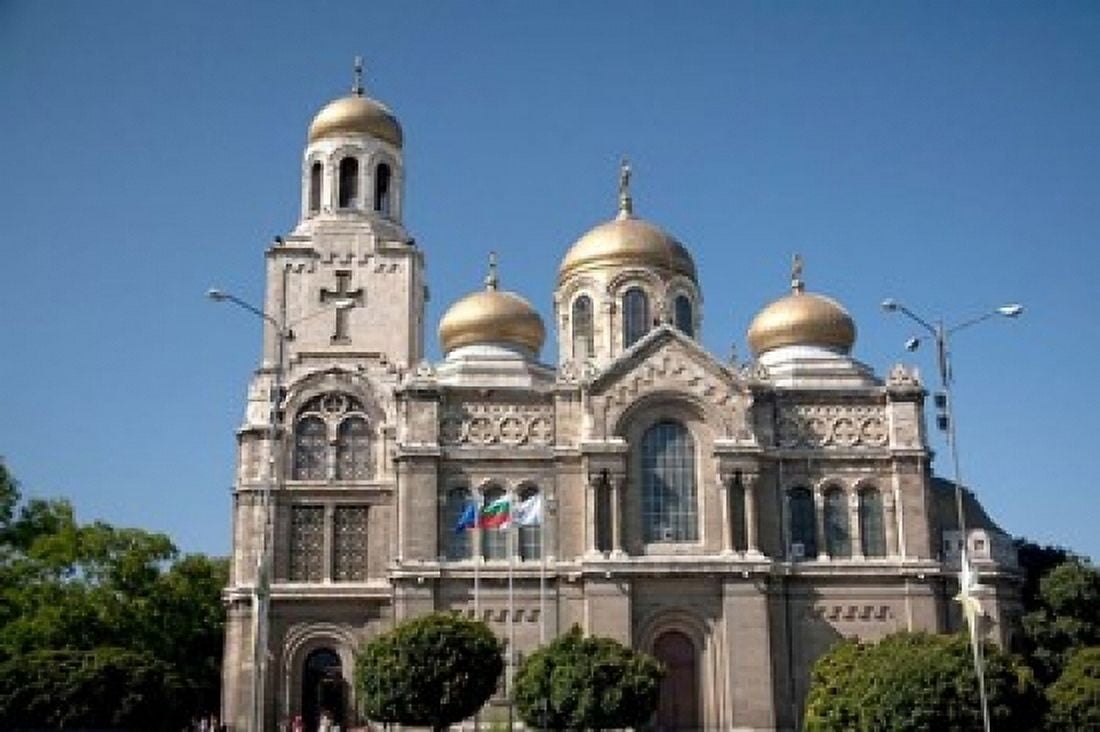 Holy Assumption Cathedral Bulgaria Canvas Art - Dave Bartruff DanitaDelimont (36 x 24)