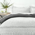 thumbnail image 1 of Home Collection Premium Ultra Soft Etched Gate Pattern 3 Piece Reversible Duvet Cover Set, 1 of 6