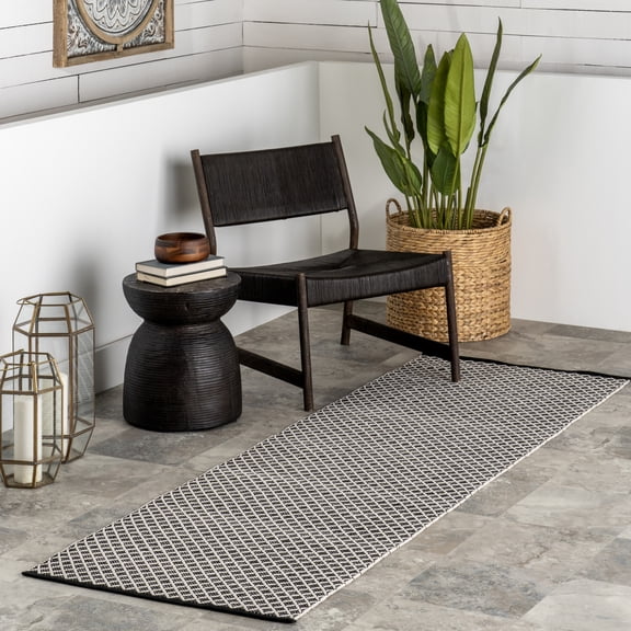 Home Conservatory Trellis Handwoven Indoor/Outdoor Area Rug, 2' 6" x 8', Runner, Black