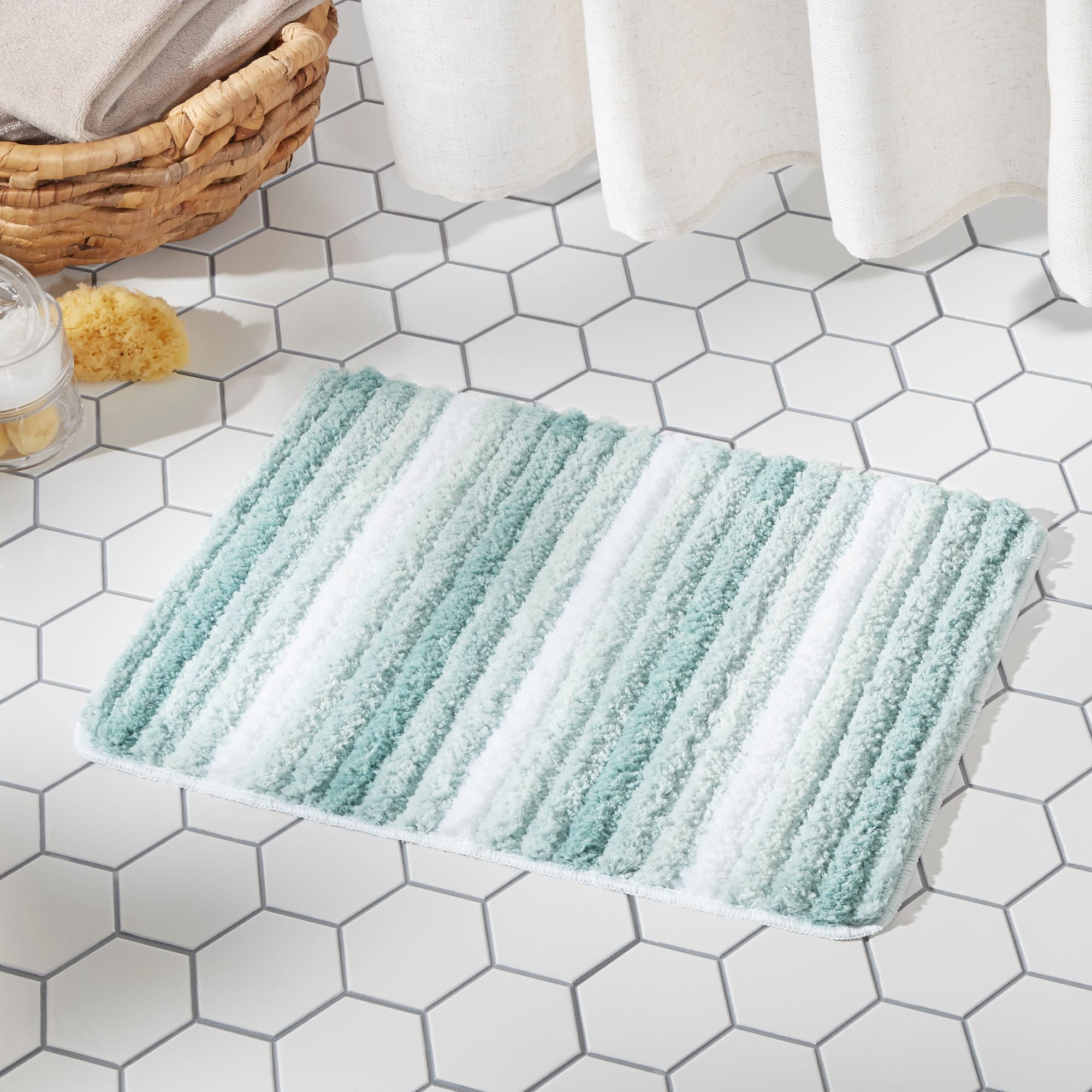 https://i5.walmartimages.com/seo/Home-Dynamix-Ombre-Element-Machine-Washable-Polyester-Microfiber-Bath-Mat-Blue-White-20-x32_58a71e94-fdc8-4d5e-95da-a74c7735846a.3e1cd266d2c64c3f305edd28e54f58d6.jpeg