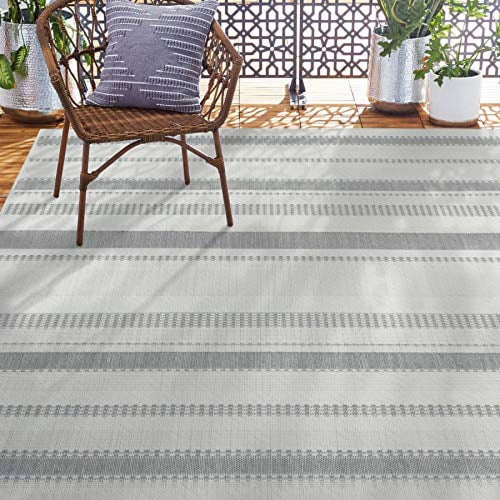 Gray and Cream Striped Synthetic 5' x 7' Indoor/Outdoor Rug