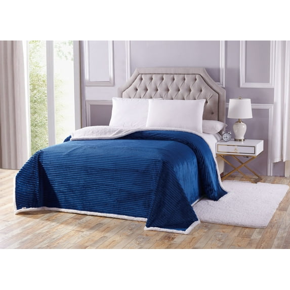 Home Essentials by Décor&More Corduroy Sherpa Blanket